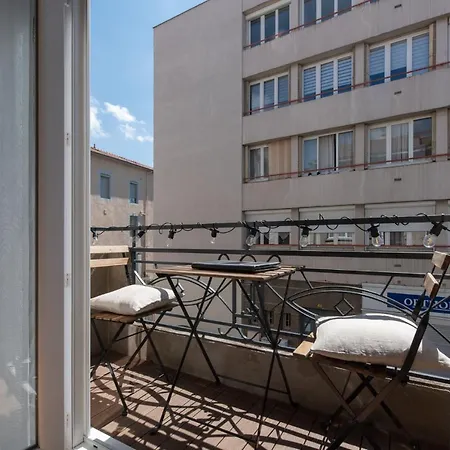 Apparts Seasons - Saint Etienne - La Terrasse Exterior foto